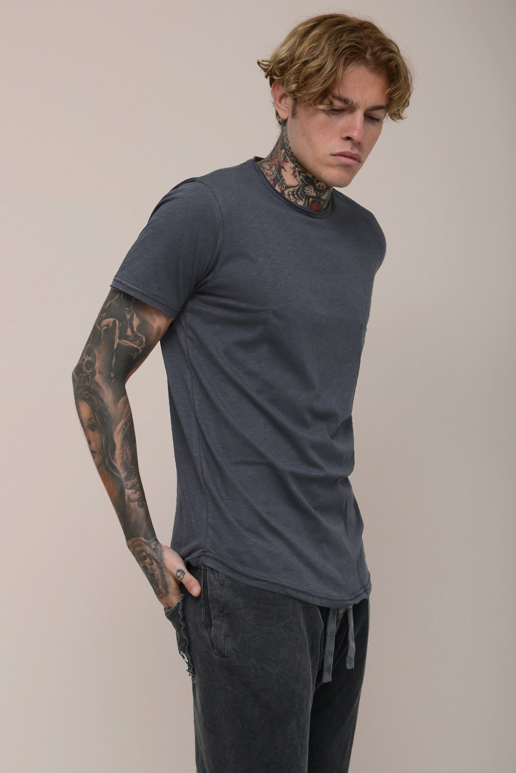 DROP-CUT ESSENTIAL FLAMA T-SHIRT