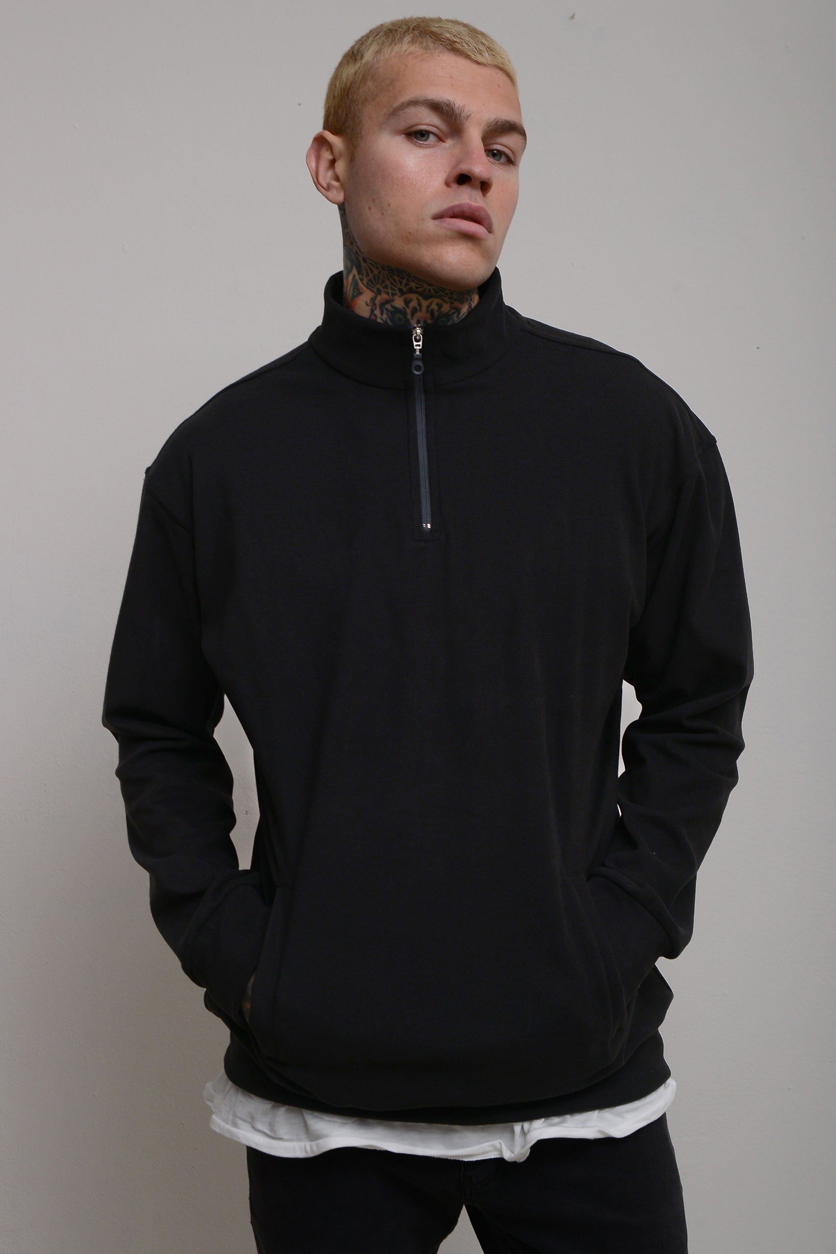 FLEECE HOODIE