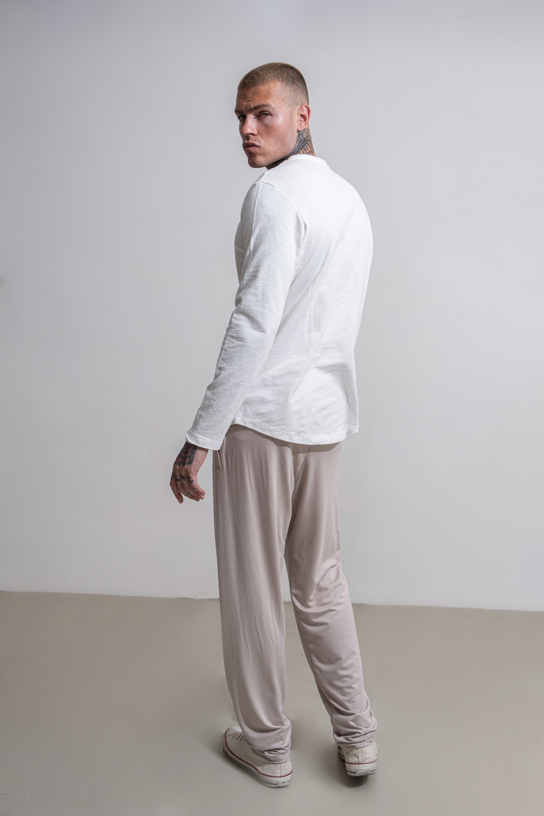 PREMIUM LONGSLEEVE