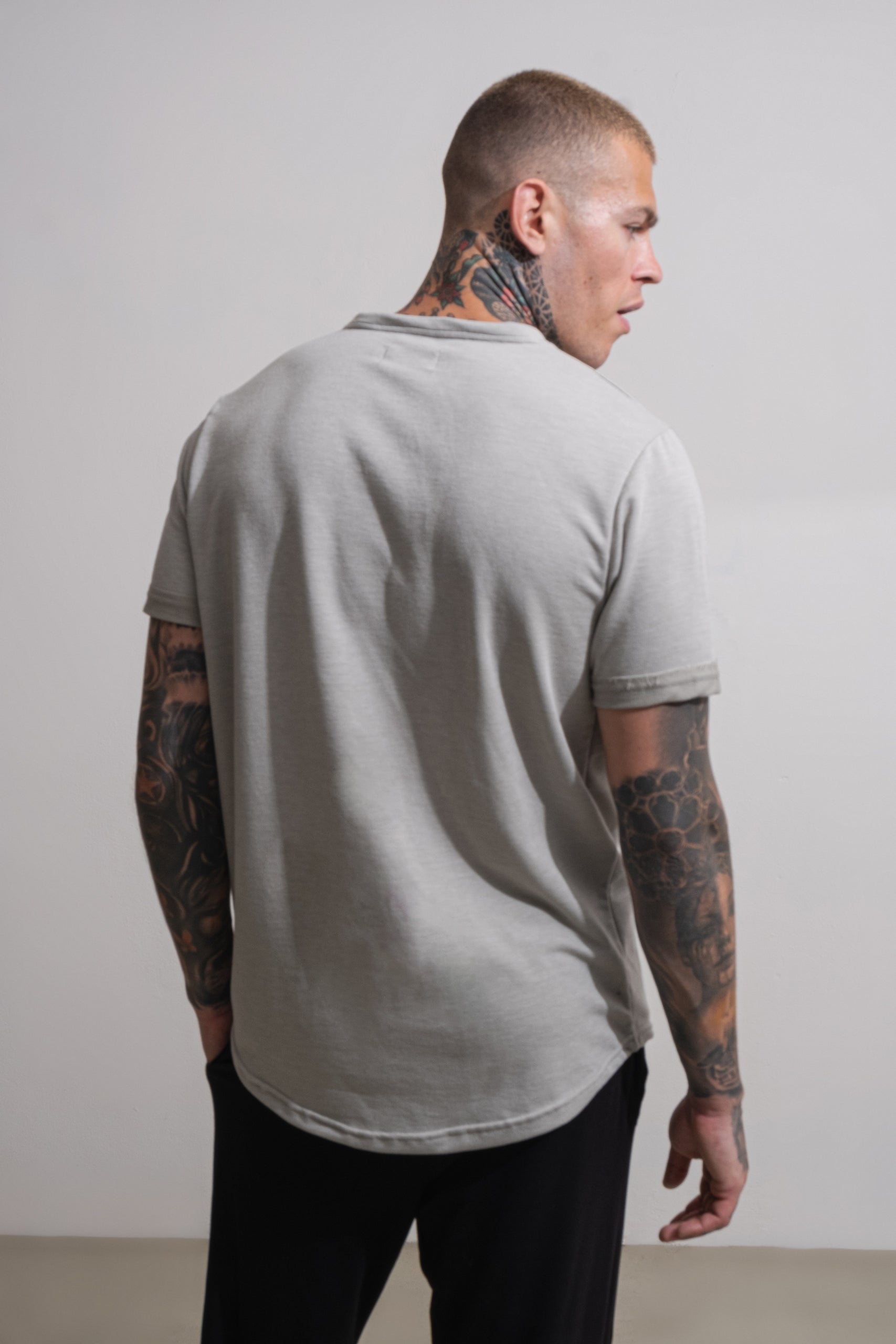 PREMIUM T-SHIRT