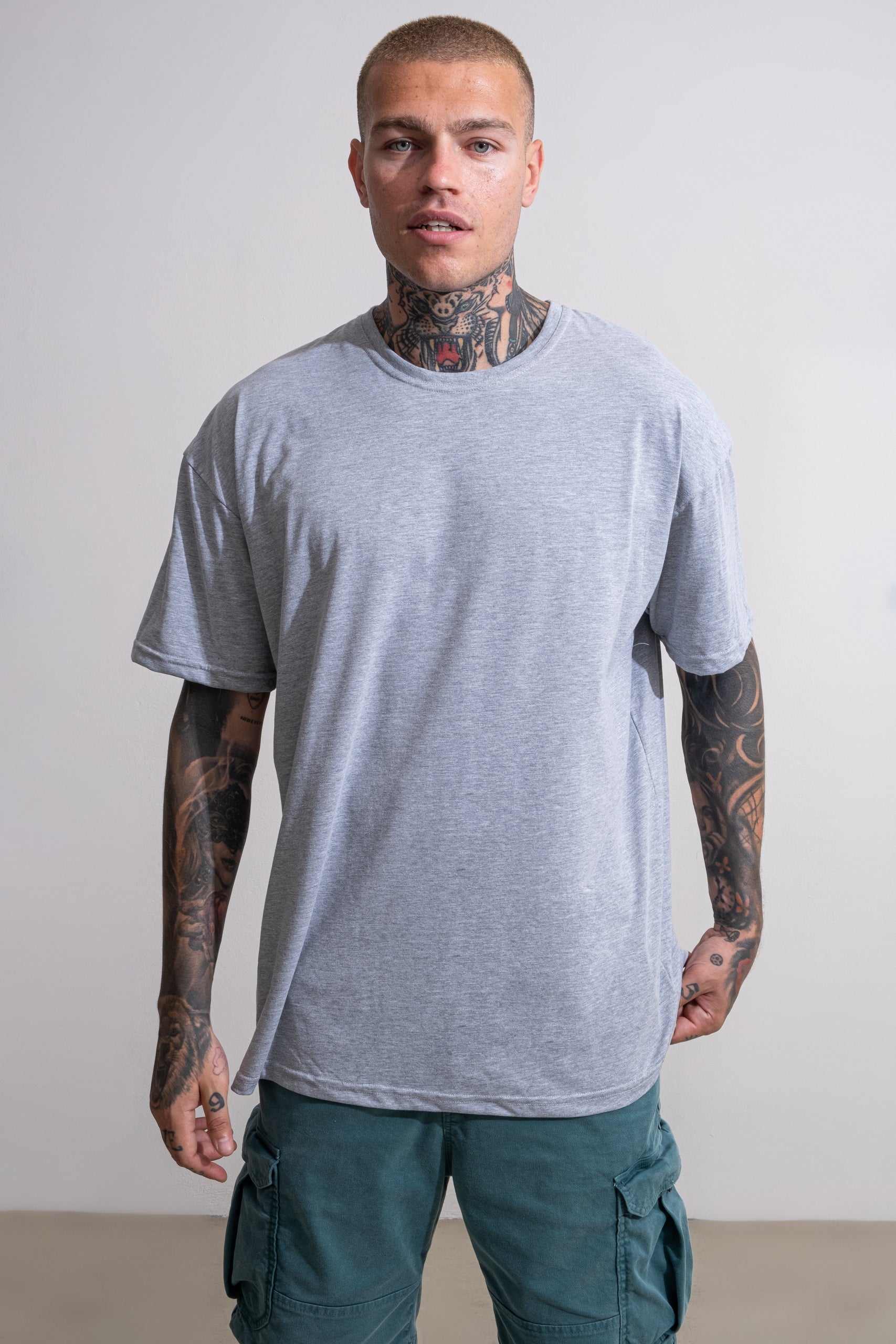 OVERSIZIDED T-SHIRT