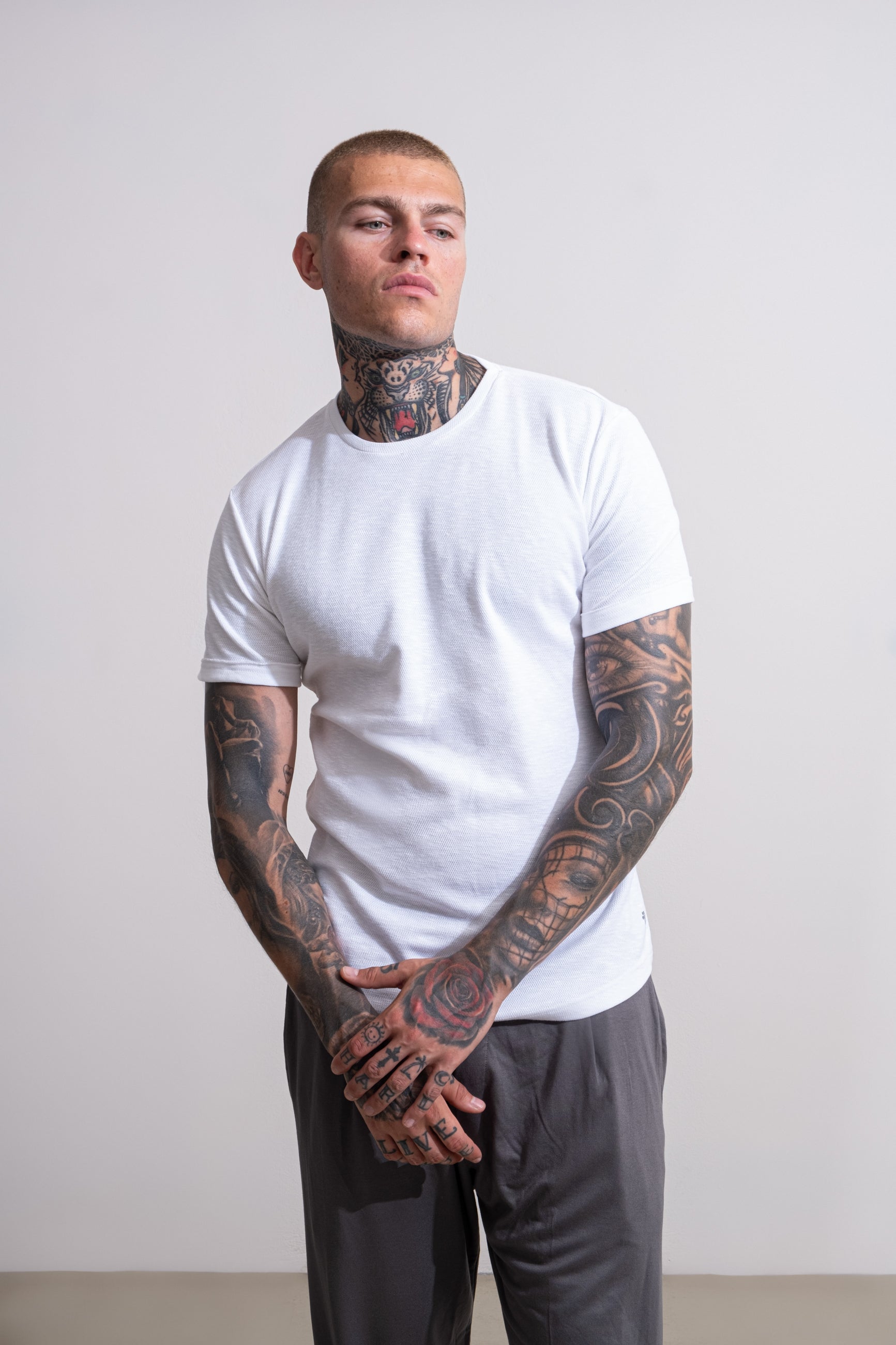 ESSENTIAL FLAMA T-SHIRT