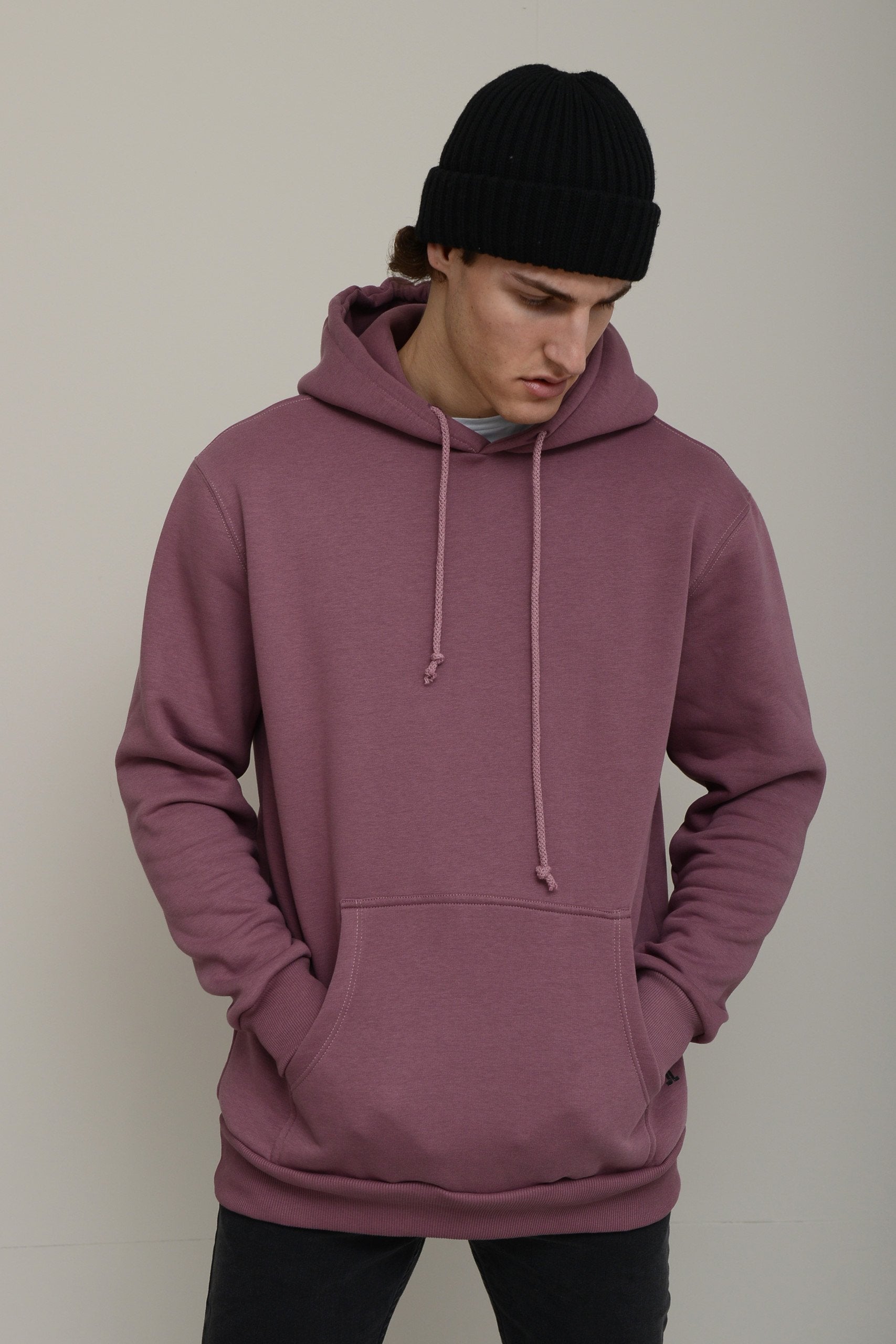 ESSENTIAL HOODIE