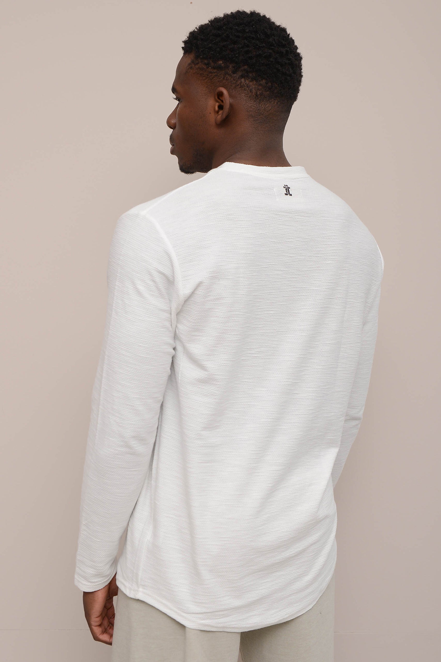 "HIVE" JACQUARD LONGSLEEVE WHITE