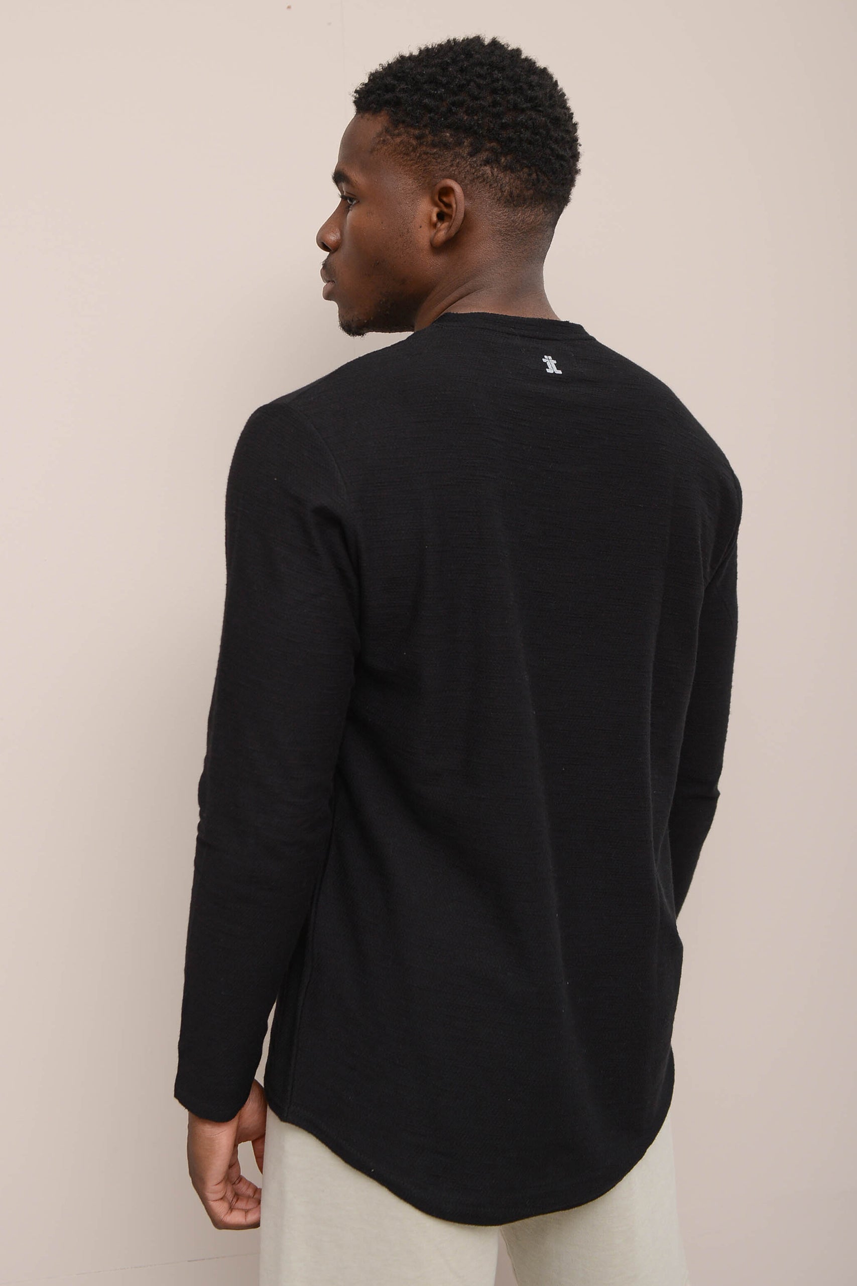 "HIVE" JACQUARD LONG SLEEVE