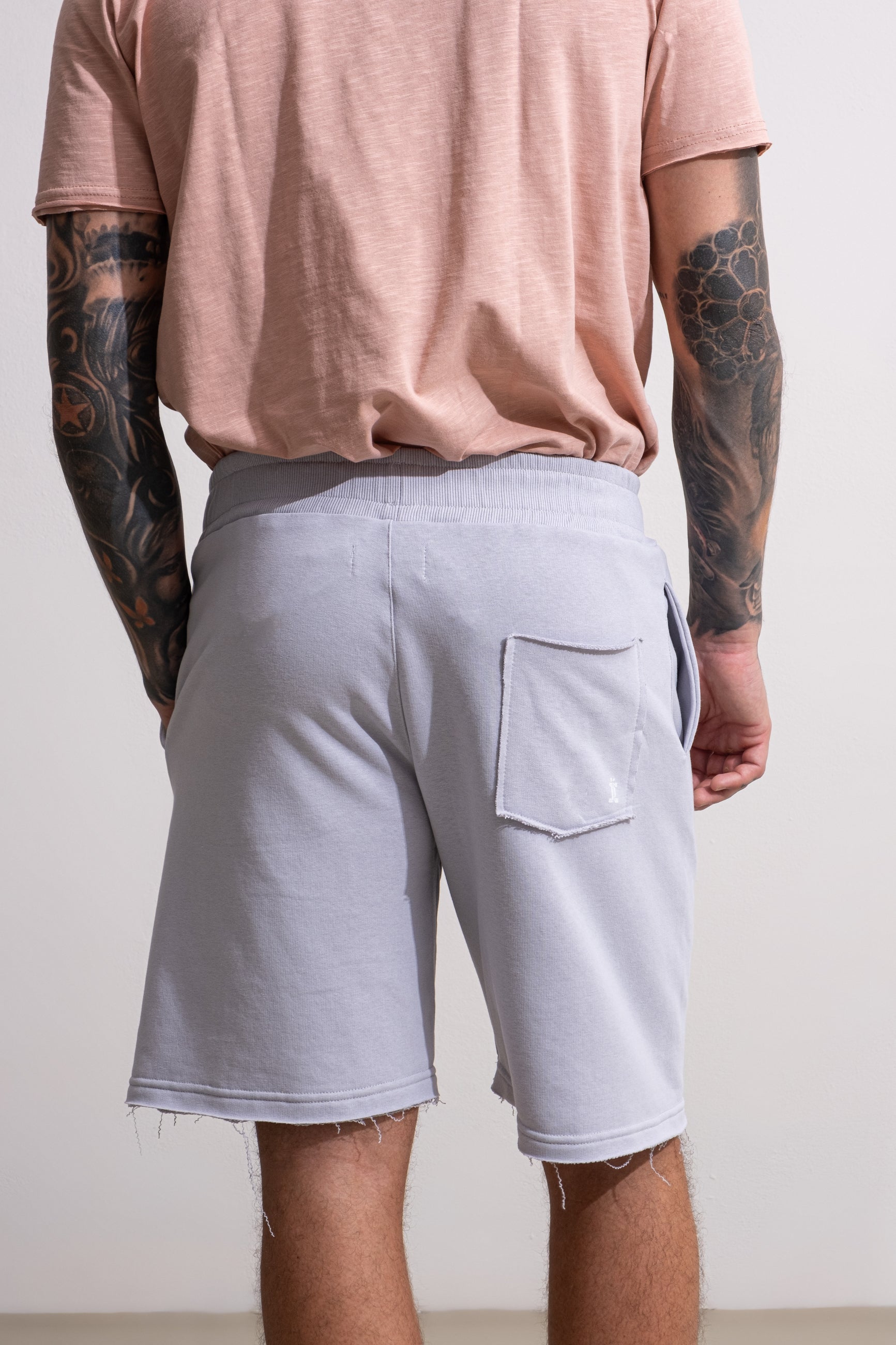 ESSENTIAL JOGGER SHORTS