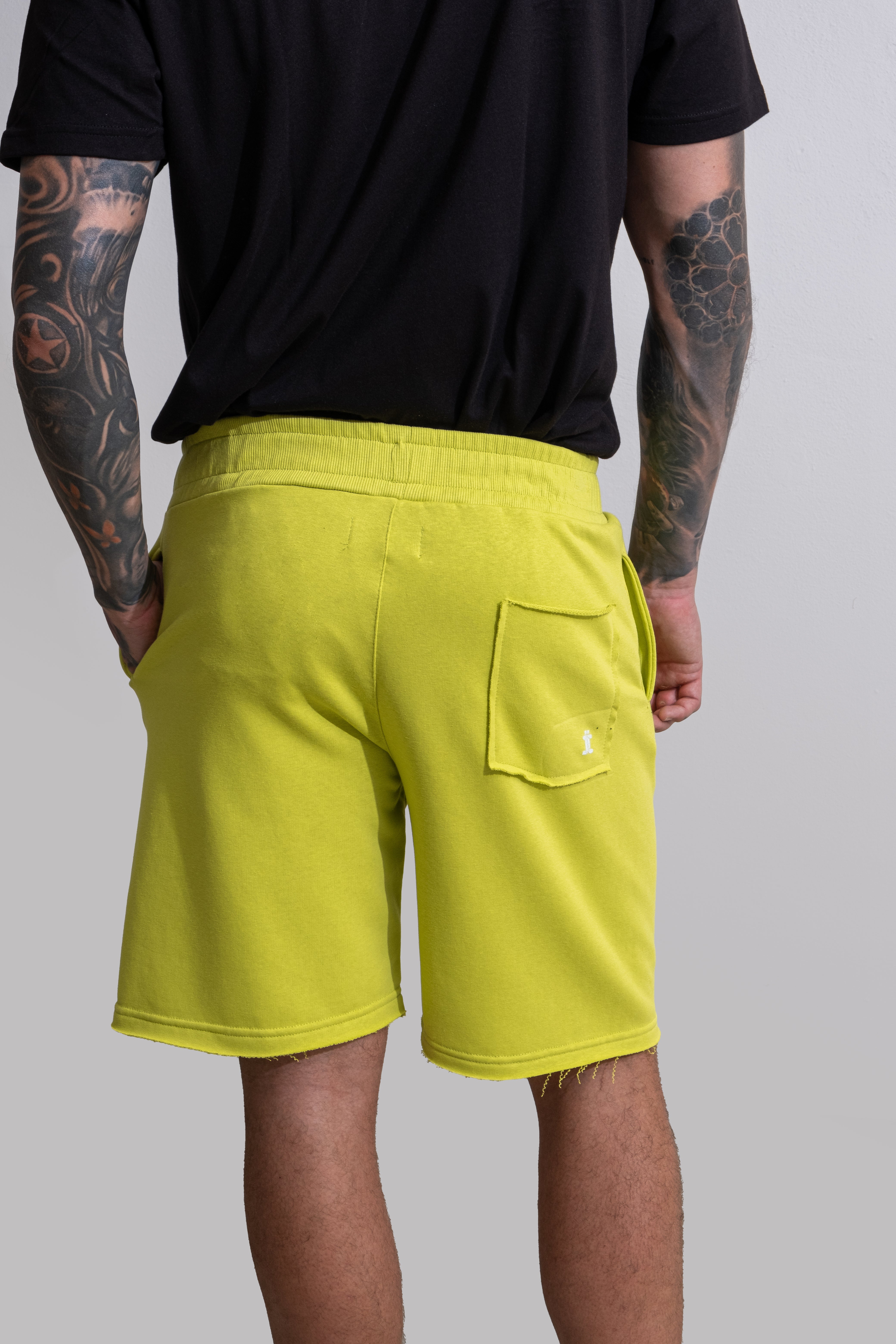 ESSENTIAL JOGGER SHORTS