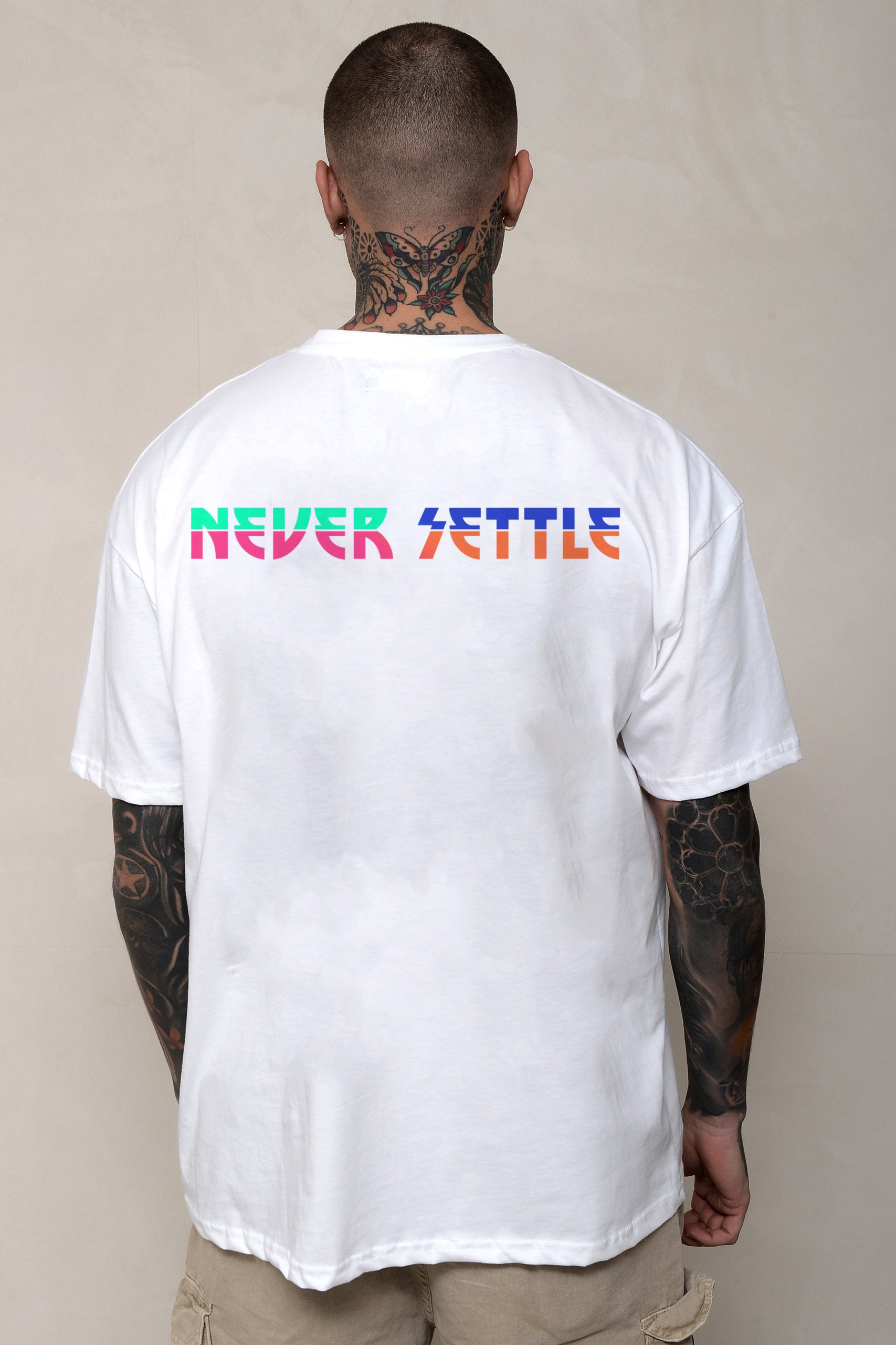 OVERSIZED T-SHIRT "NEVER SETTLE"